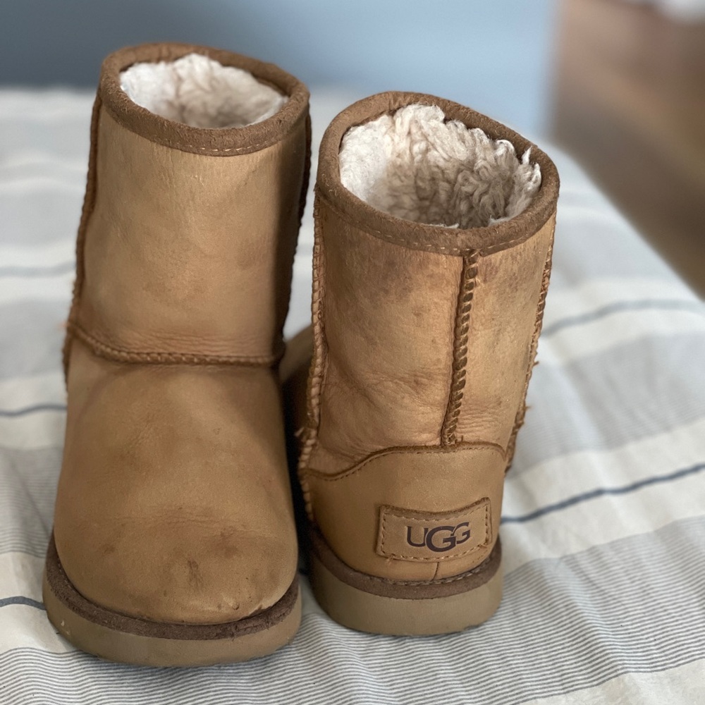 Girls UGG boots size 10